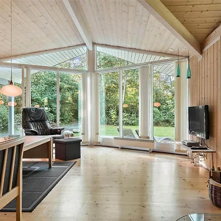 6571-ronne-holmegardsvej-9 * Rønne